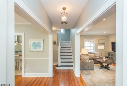 111 Forest Ave, Verona, NJ 07044-1223