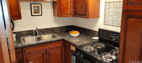 16931 Hart St, Van Nuys CA 91406-4507 exterior