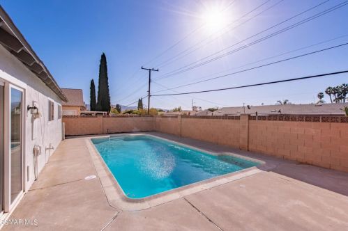 2169 Marvel Ave, Simi Valley CA  93065-2211 exterior