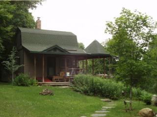 280 Farm Rd, Sunderland, VT 05250-8763