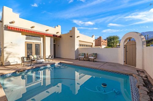 54450 Avenida Alvarado, La Quinta CA  92253-3690 exterior
