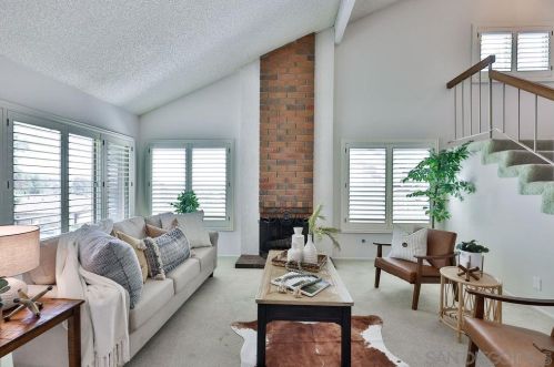 4266 Cartulina Rd, San Diego CA 92124-2102 exterior