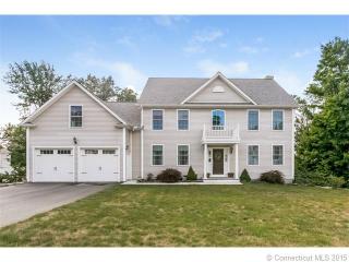 9 Fawn Meadow Dr, Union City, CT 06770-3577