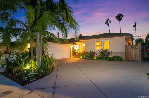 6821 9th St, Long Beach, CA 90815-5002