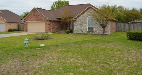6910 Drew Ct, Greenville, TX 75402-8004