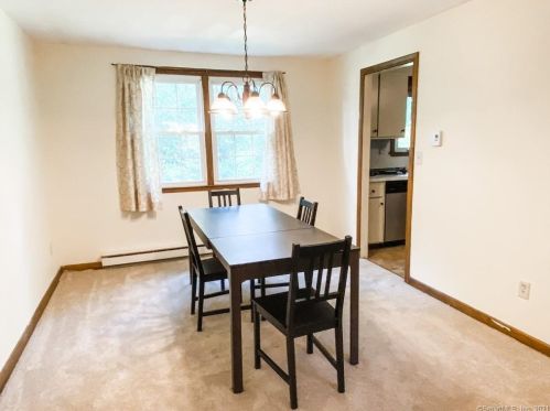 2 Blue Spruce St, Middletown CT  06457-5008 exterior