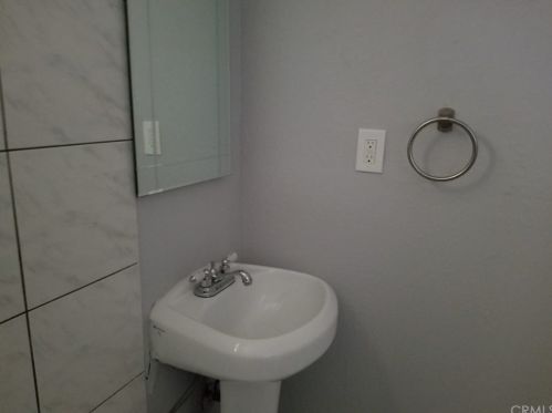 7233 Painter Ave, Whittier CA 90602-3556 exterior