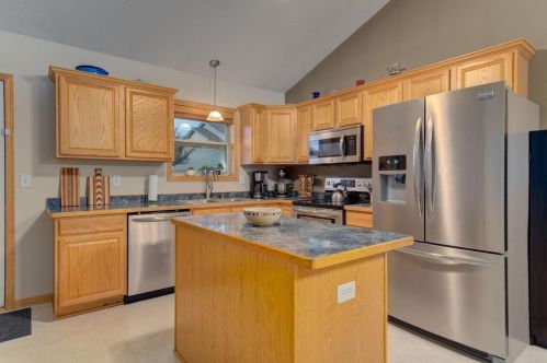 1559 Ponderosa Ln, New Johannesburg WI  54017-6653 exterior