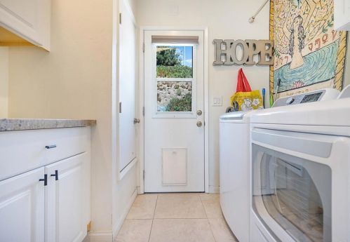 6025 Kelton Ave, La Mesa CA  91942-2728 exterior