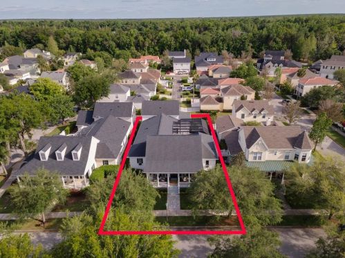 1070 Nash Dr, Kissimmee FL  34747-4319 exterior