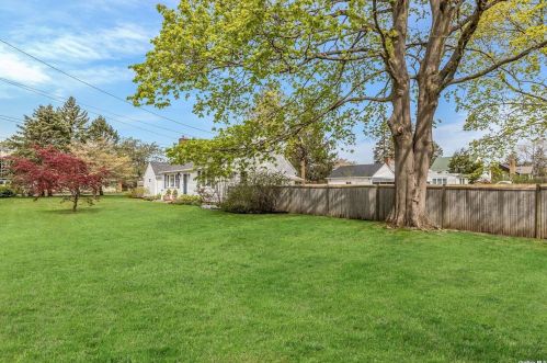 203 Academy St, Bay Port NY  11705-1827 exterior