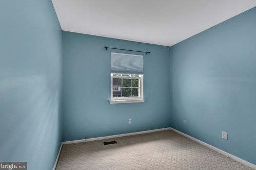 3102 Sapphire Ct, Wilmington DE  19810-2241 exterior