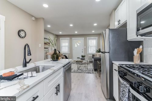 5868 Marshall St, Philadelphia PA  19120-1315 exterior