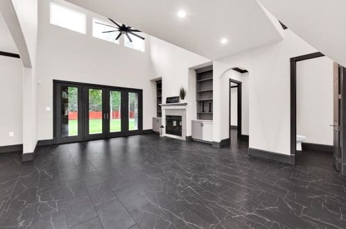 15475 Conroe Dr, Conroe TX 77384-3419 exterior