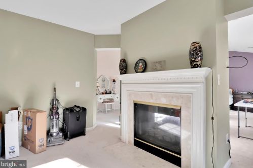 357 Locust Grove Dr, Purcellville VA  20132-3285 exterior