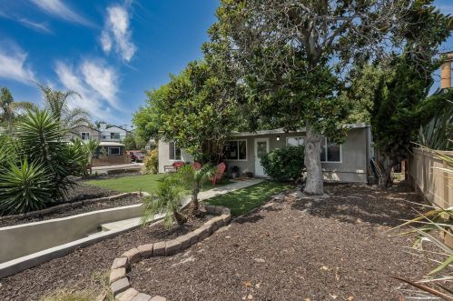 2104 Emerald St, San Diego, CA 92109-3620