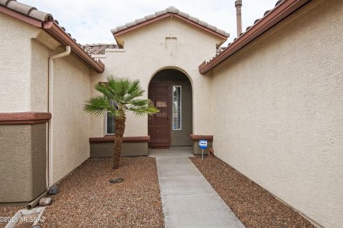 7500 Suncatcher Dr, Tucson, AZ 85743-5233