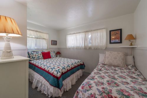 15805 Conifer Dr, Truckee CA exterior