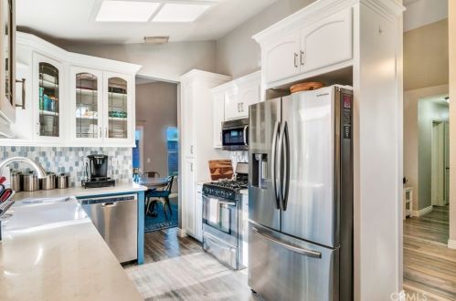 9925 Rhinelander Dr, Riverside, CA 92503-5473