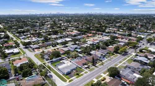 1831 56 Ave, Hollywood FL exterior