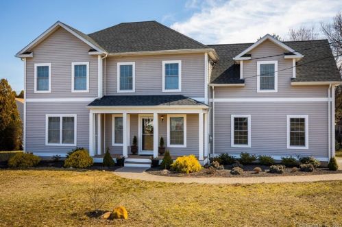 5 Weathers Rd, North Haven, CT 06473-3441