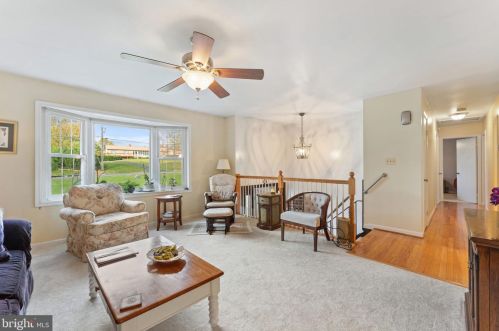 16309 Poplar Hill Rd, Haymarket VA  20169-2101 exterior