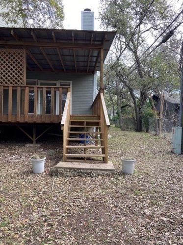 8102 Baywood Dr, Austin TX  78759-8910 exterior