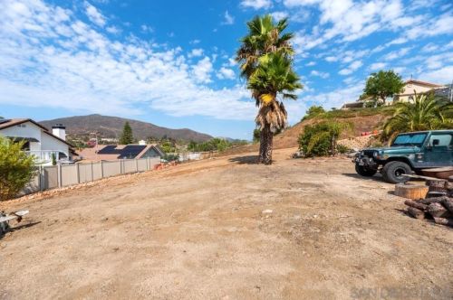 1497 Miss Elle Way, Alpine CA  91901-3981 exterior