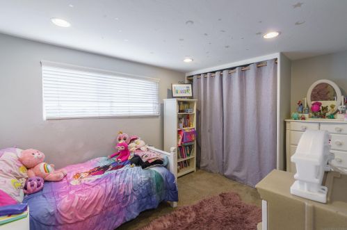 8530 Harwell Dr, San Diego CA  92119-1917 exterior