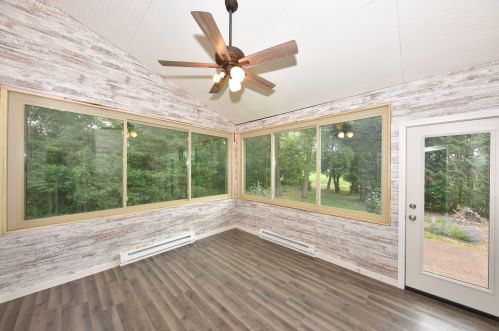 2417 Wallace Lake Rd, West Bend WI  53090-1152 exterior