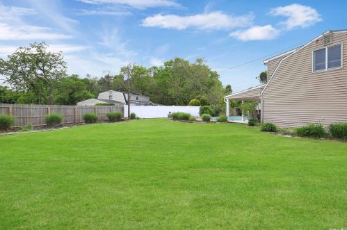 6 Hayuta Ct, Holtsville NY  11742-1206 exterior