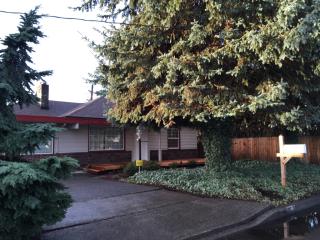 609 40 St, Vancouver WA  98660-1502 exterior