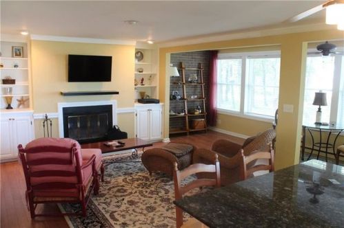 310 Edgewater Dr, Westfield, NY 14787-9504