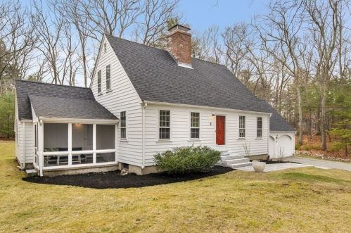 9 Mill Rd, Boxford, MA 01921-2619