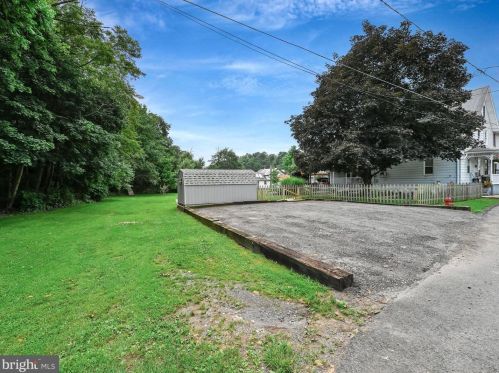 16 Canal St, Lincoln Colliery, PA 17963-1308