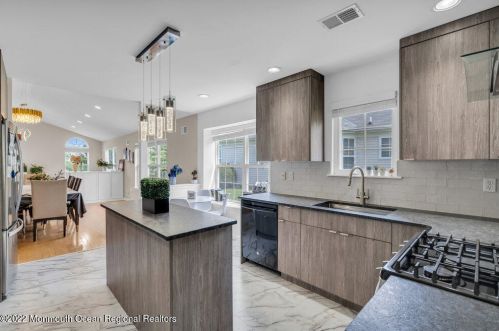 26 Casco Ct, Lakewood NJ  08701-5779 exterior