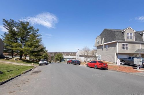 170 Stonefield Dr, Waterbury CT  06705-3351 exterior