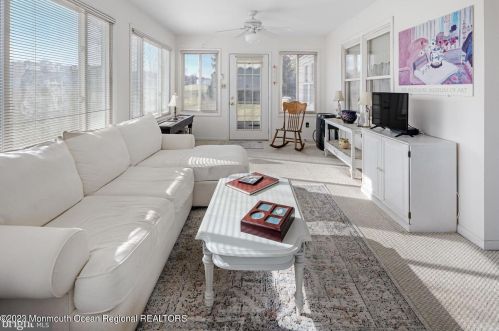 10 Lowell Ct, Bricktown NJ  08724-2423 exterior