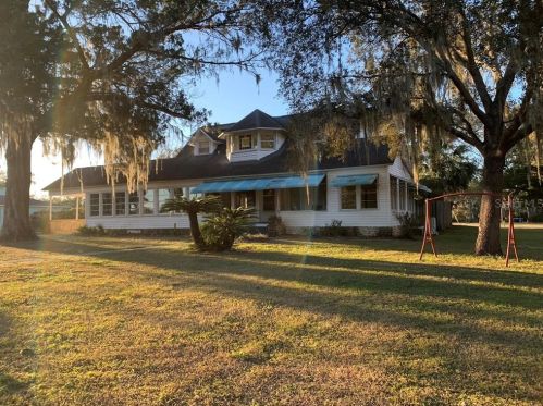 5803 Robinson Rd, Belleview, FL 34420-3311