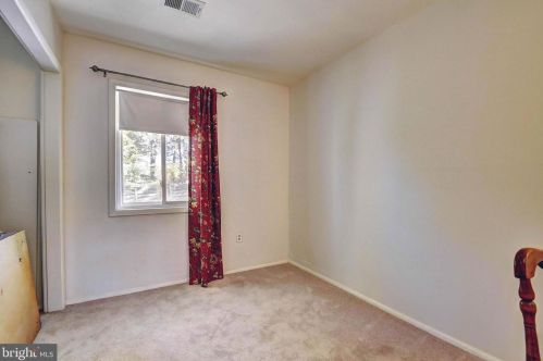 5400 Kempsville St, Springfield VA  22151-3110 exterior