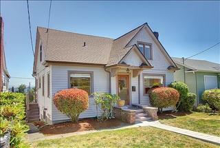 3848 35 Ave, Seattle WA  98126-2419 exterior