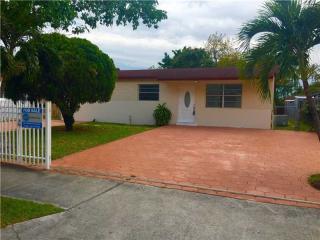 1370 37th St, Hialeah, FL 33012-4857