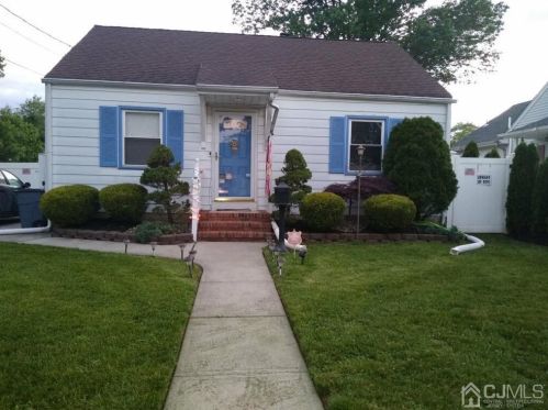 19 Sherman Ave, East Brunswick NJ  08816-4346 exterior