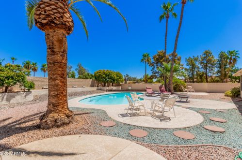 13232 Ballad Dr, Sun City AZ 85375-6537 exterior