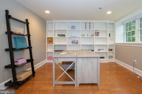 315 Blackburn Dr, Berwyn PA  19312-2801 exterior