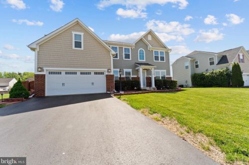 2524 Cornell Dr, Fredericksburg, VA 22408-8093