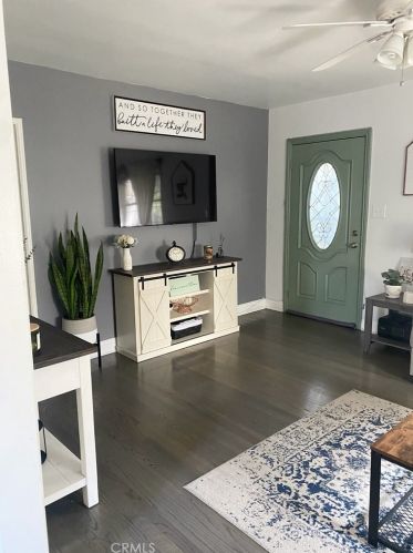 6437 Rhodes Ave, North Hollywood, CA 91606-2313