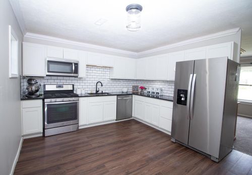 408 Sunset Dr, Johnstown, OH 43031-1147