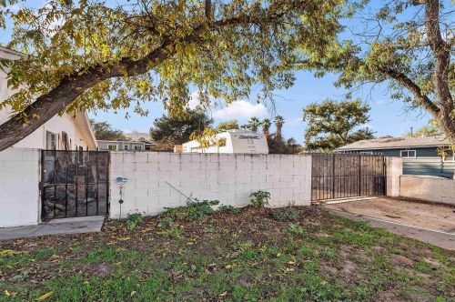 8748 Los Coches Rd, Lakeside CA  92040-5151 exterior