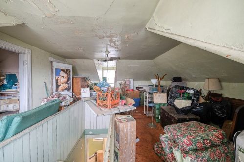 725 10th Ave, Whitaker PA  15120-1922 exterior